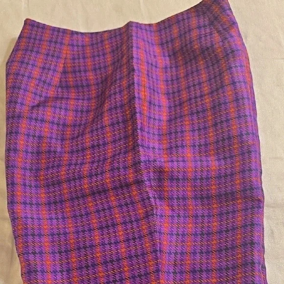 Silk Allison Taylor Women's Vibrant Plaid Capris